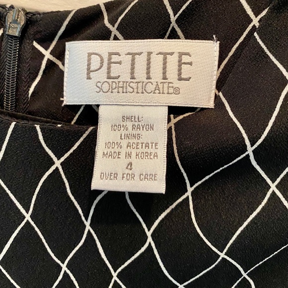 Dress - sleeveless - Picture 6 of 6